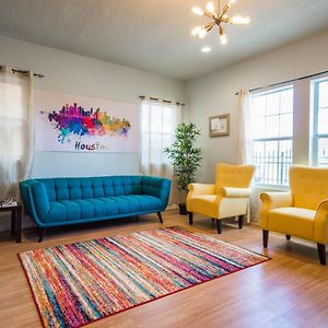 Wanderstay Houston Hostel